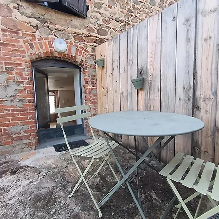 Climatise Avec Terrasse A 2 Min De La Et Du * Villerest (Loire)